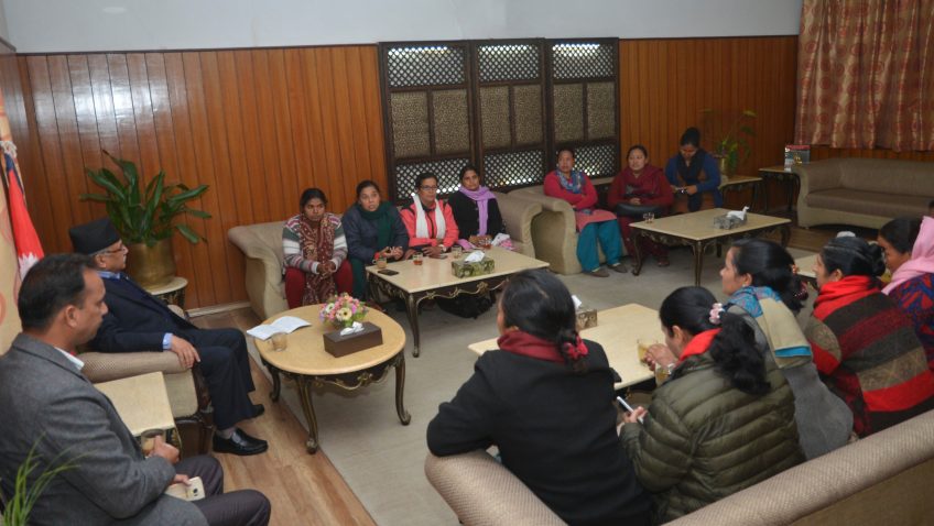 देश अब निर्वाचनतिर अघि बढ्छ, ‘प्रधानमन्त्री’