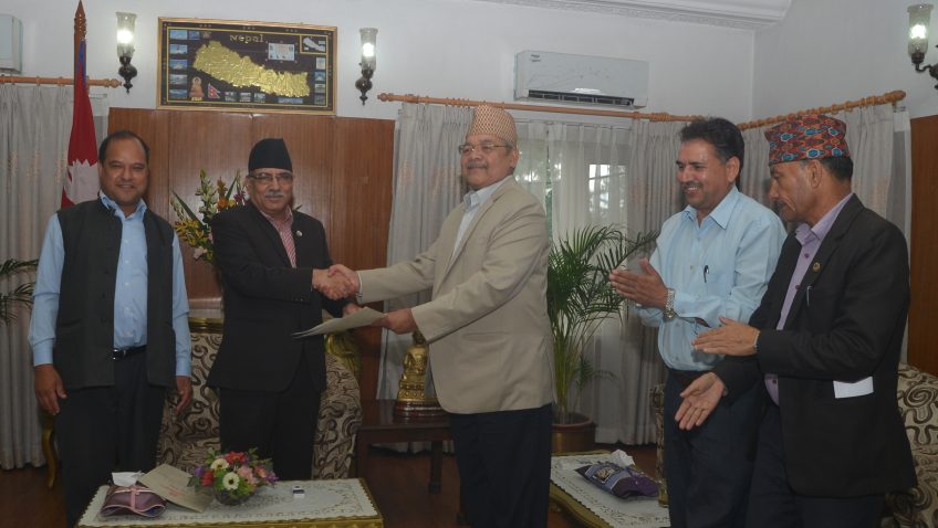 तत्काल भूगर्वविद्को टोली पठाउँछु, ‘प्रधानमन्त्री’