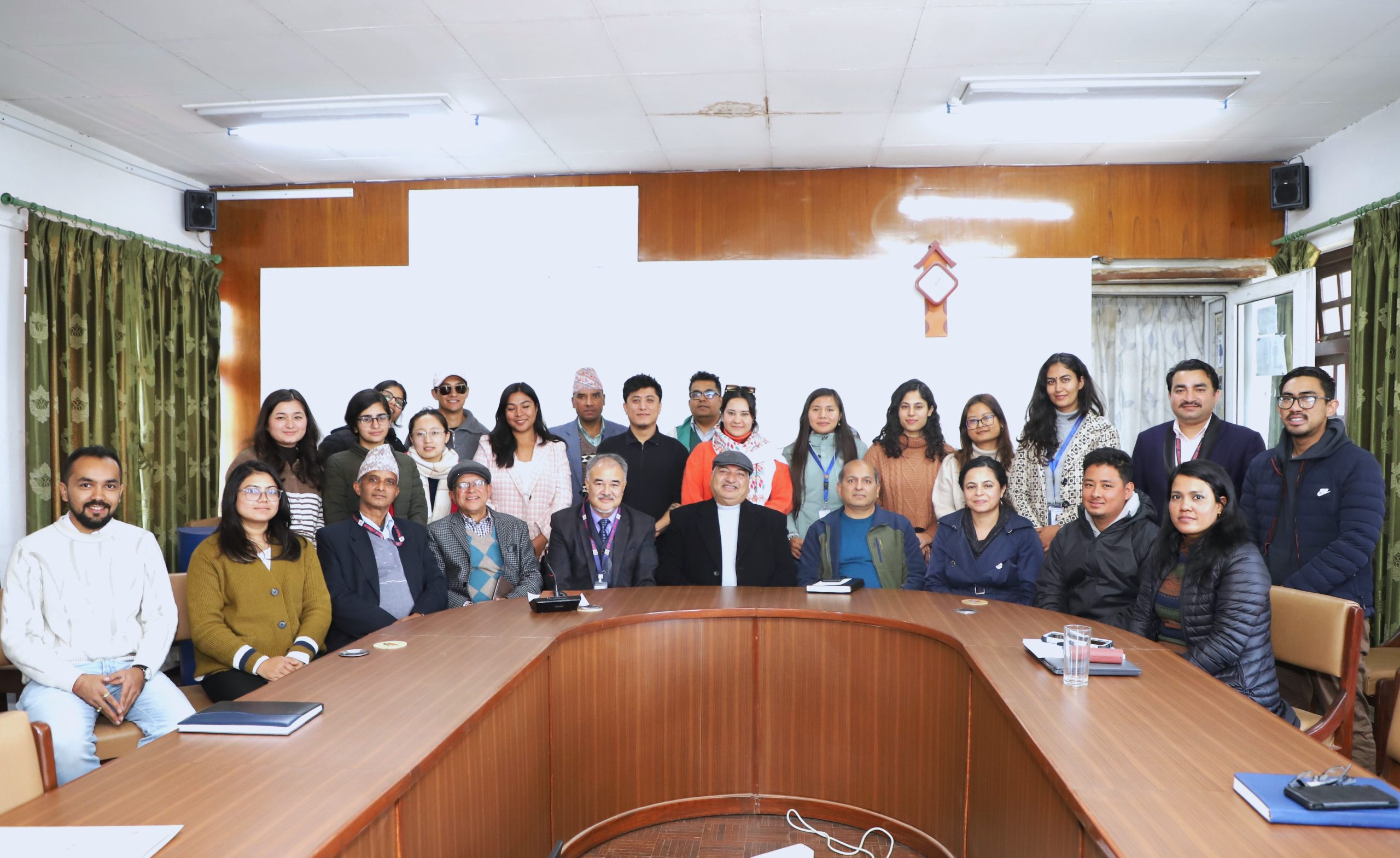 काठमाडौं विश्वविद्यालयका विद्यार्थीहरूसँग अनुसन्धान र नीतिनिर्माणसम्बन्धी अन्तर्क्रिया कार्यक्रम