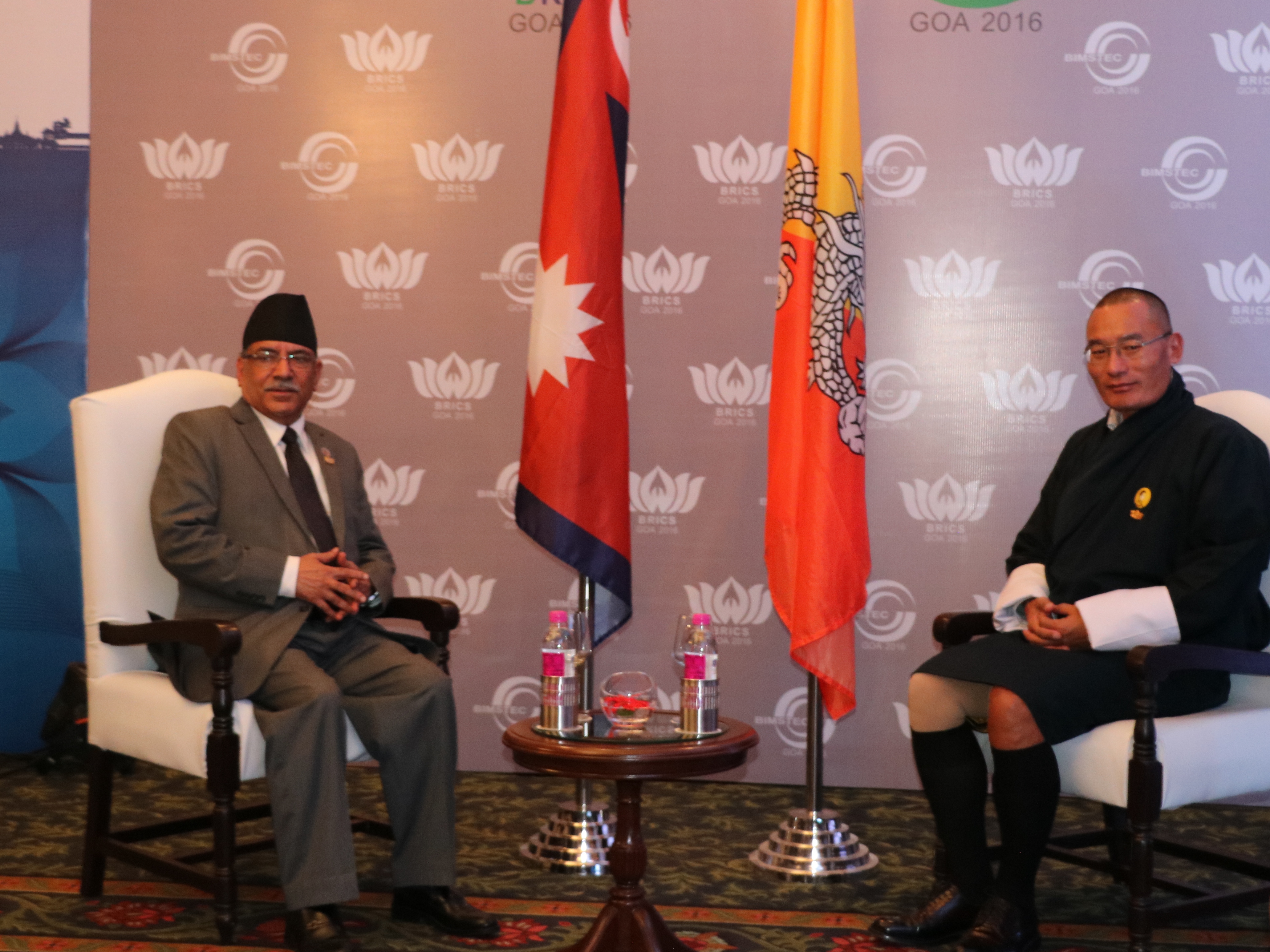 नेपाल र भुटानका प्रधानमन्त्रीबीच भेटबार्ता