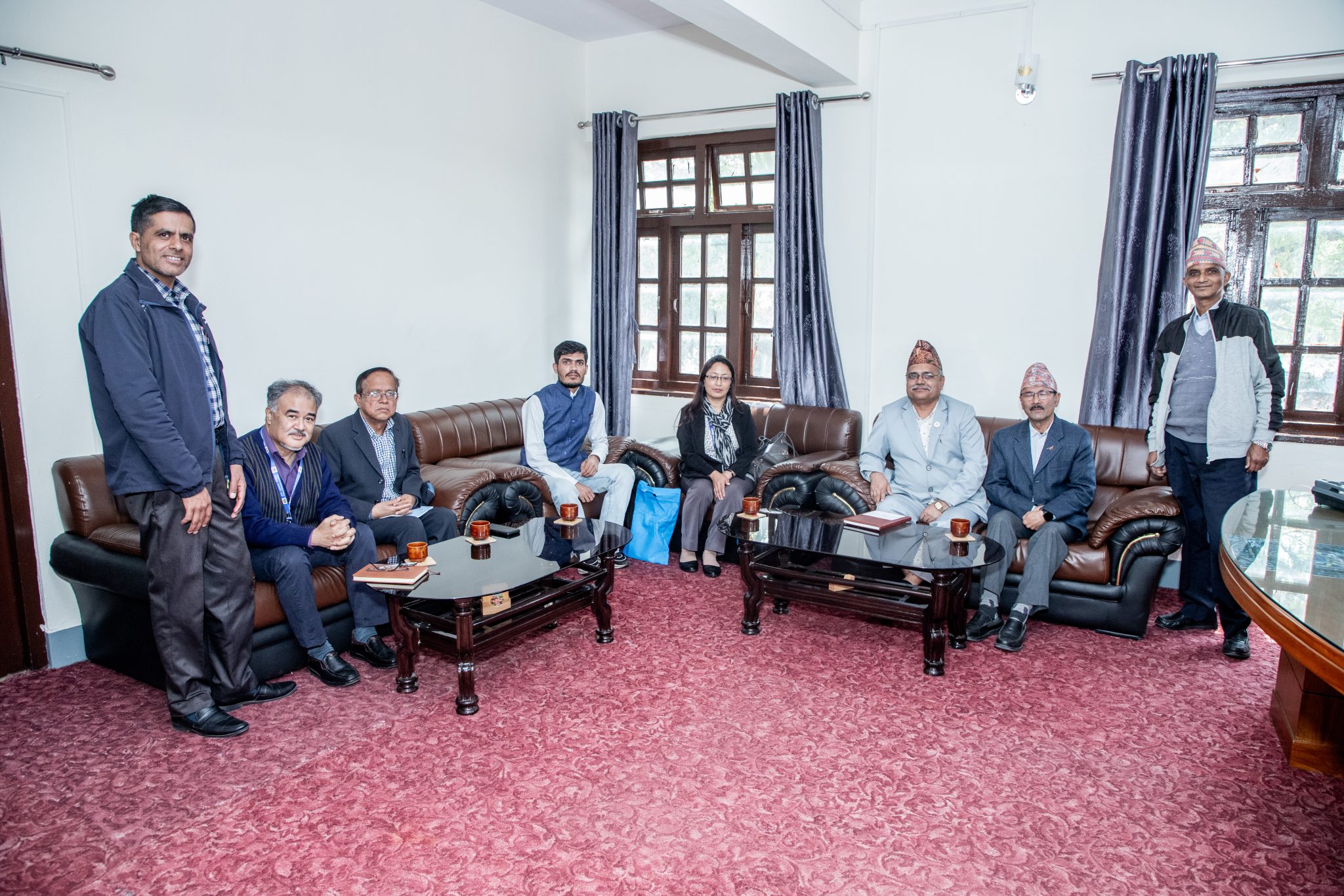 राष्ट्रिय सभा सार्वजनिक नीति तथा प्रत्यायोजित विधायन समितिका माननीय सभापति श्री माया प्रसाद शर्माबाट नीति अनुसन्धान प्रतिष्ठानमा सौजन्य भेटघाट