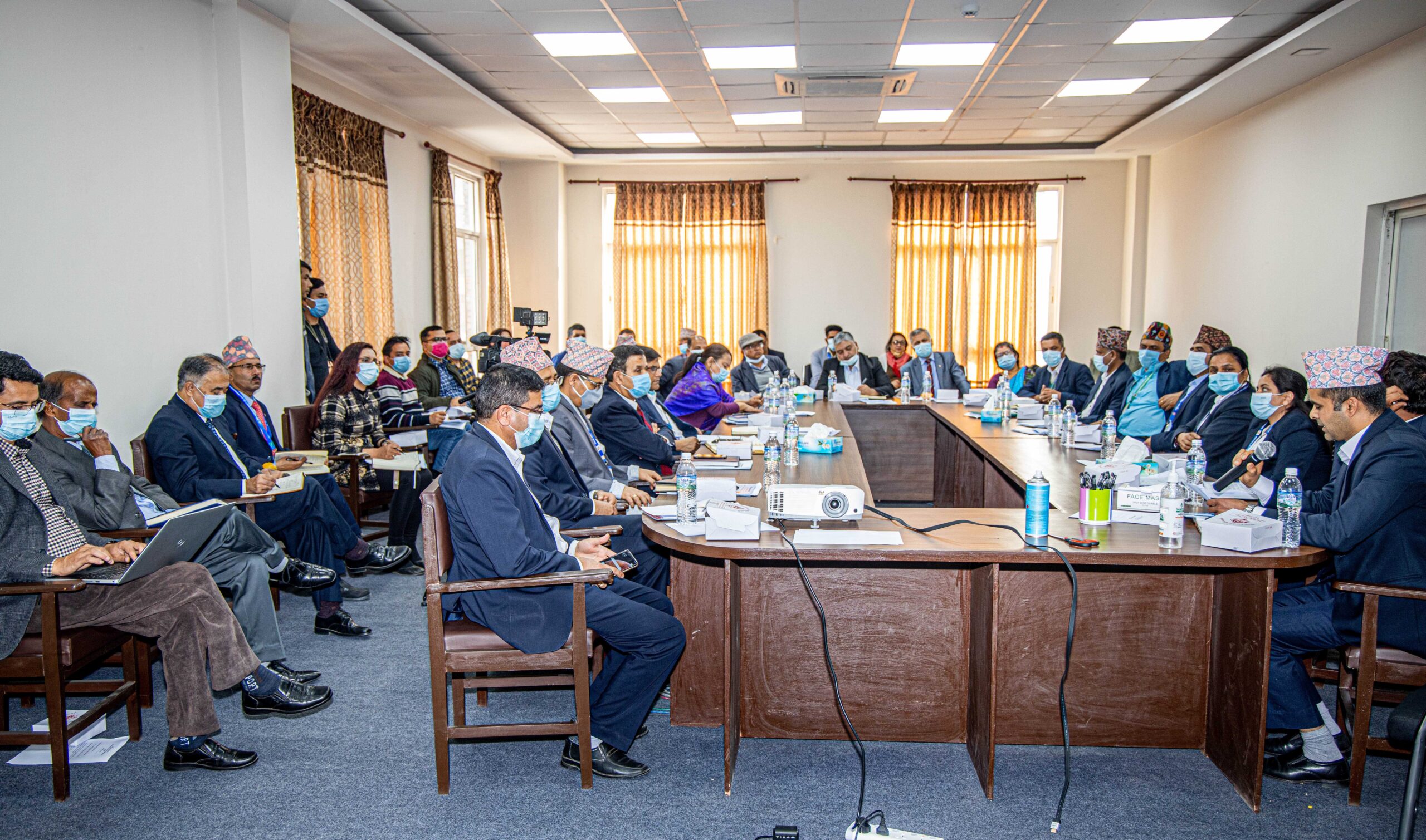 मन्त्रालय र संवैधानिक निकायका प्रतिनिधिसँग सुझावका लागि छलफल