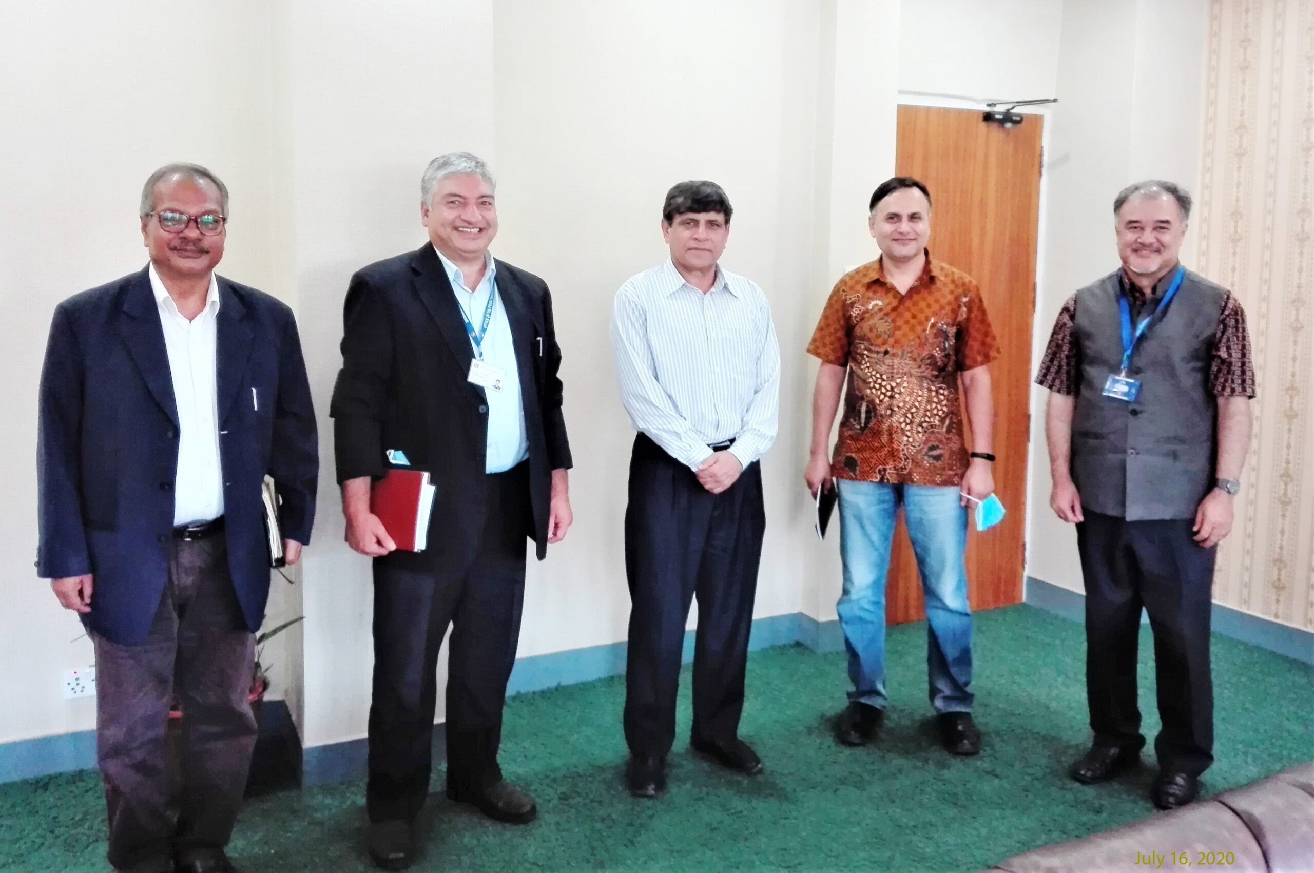 कृषि तथा पशुपन्छी विकासमन्त्री माननीय घनश्याम भुसालसँग भेटघाटकृषि तथा पशुपन्छी विकासमन्त्री माननीय घनश्याम भुसालसँग भेटघाट