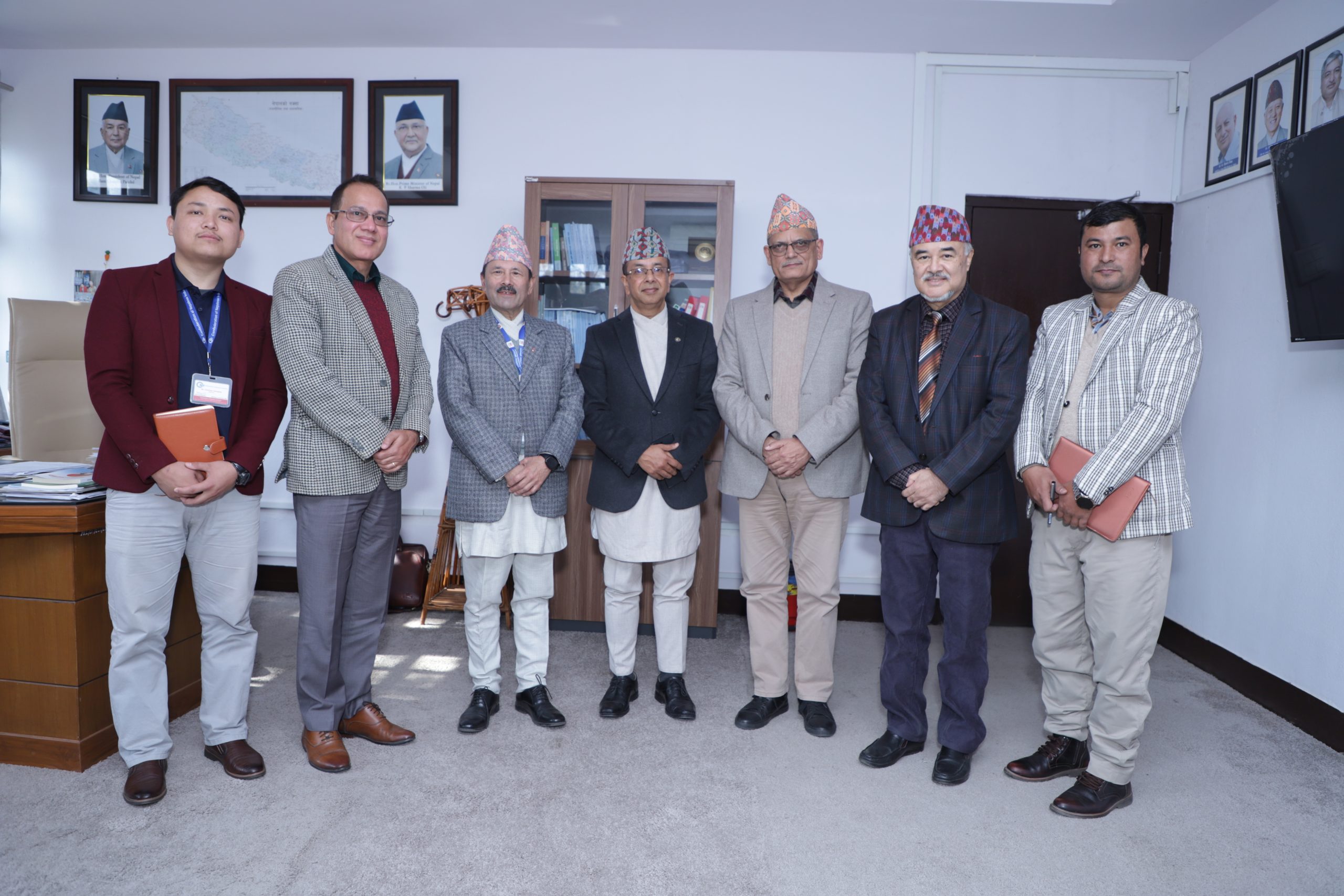 नीति अनुसन्धान प्रतिष्ठान र नेपाल उद्योग परिसंघका अधिकारीहरूबिच आपसी सहकार्यको लागि भेटघाट र छलफल