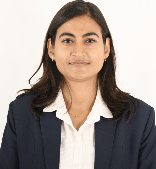 आकृति ठाकुर