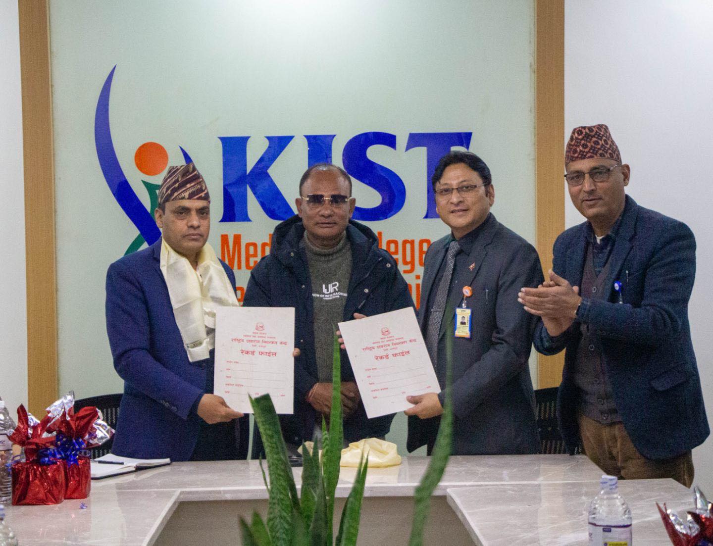 किष्ट मेडिकल कलेजलाई ट्रुनाट मेसिन हस्तान्तरण