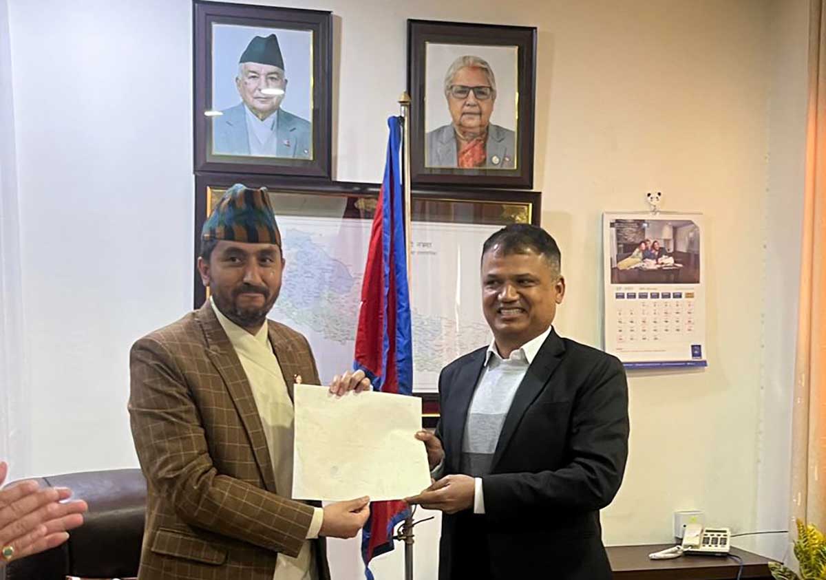 सञ्चारमन्त्रीद्वारा देश र जनताको हितमा काम गर्न गोरखापत्र नेतृत्वलाई निर्देशन