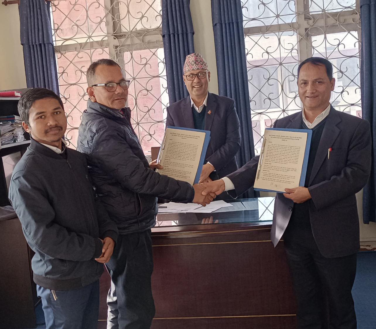 यस विभाग र शिक्षा तथा मानव श्रोत विकास केन्द्र विच सेवा अन्तरआबद्दता गर्ने सम्बन्धमा समझदारी पत्रमा हस्ताक्षर भएको छ। मिति: २०८२/०९/०३ गते