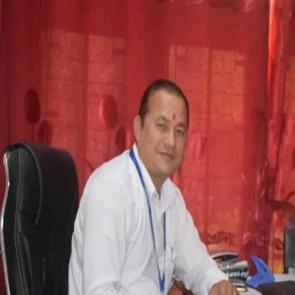 सुरज श्रेष्ठ
