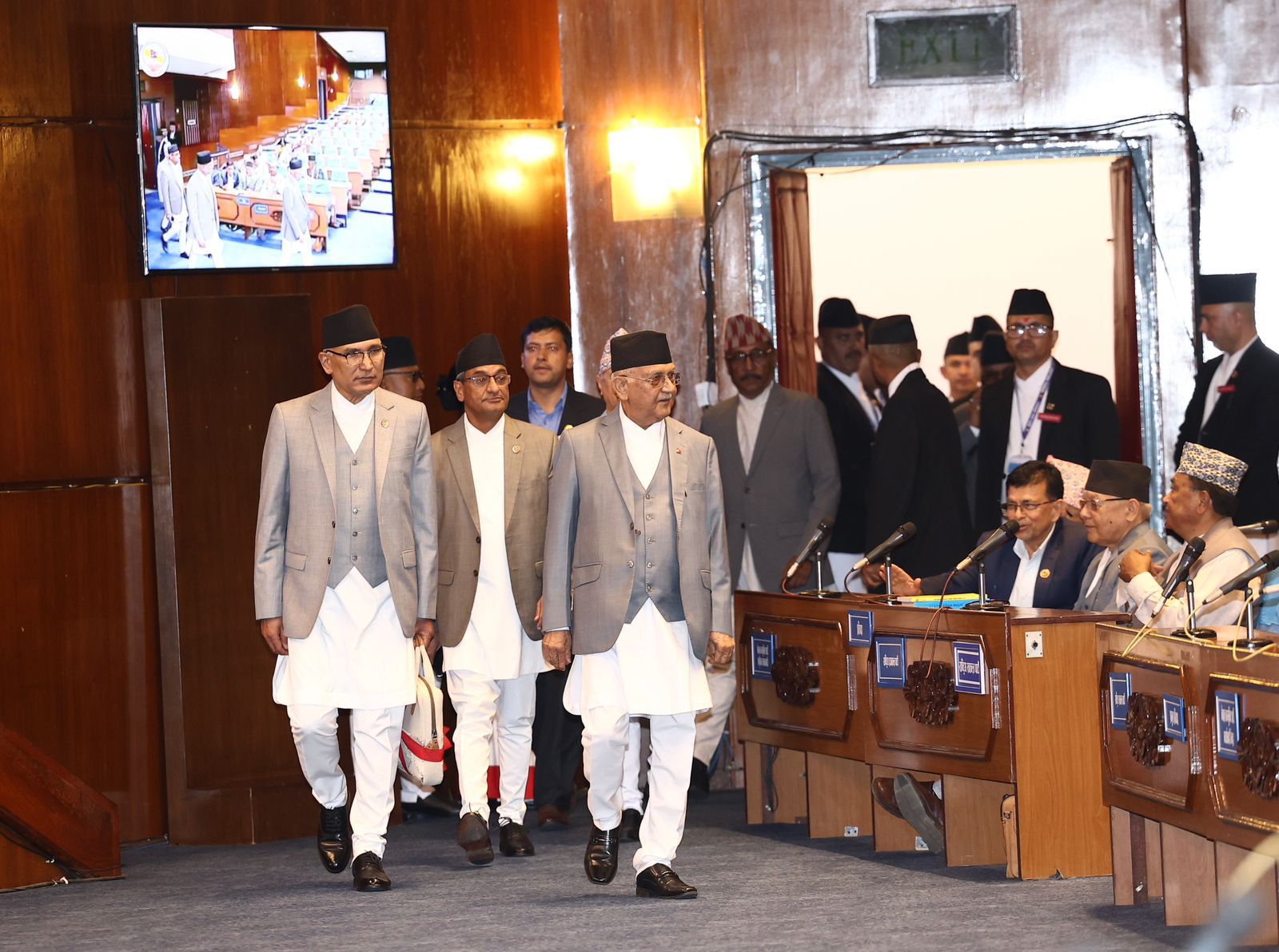 संघीय संसदको संयुक्त बैठकमा आर्थिक वर्ष २०८२/८३ को बजेट पेश गर्नुहँदै उपप्रधानमन्त्री एवं अर्थमन्त्री विष्णुप्रसाद पौडेल ।
