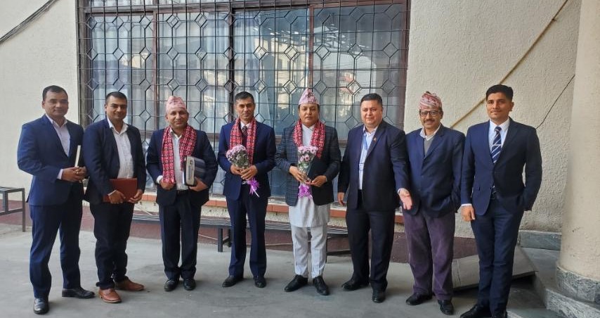प्रधानमन्त्री तथा मन्त्रिपरिषद्को कार्यालयमा श्रीमान सचिव/समन्वय समितिका संयोजक श्री फणिन्द्र गौतम ज्यूबाट विभागको भ्रमणका क्रममा भएको अन्तरक्रिया।